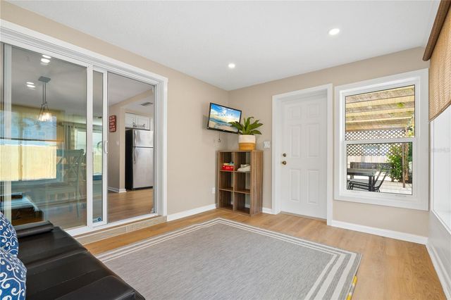 1000 FRUITLAND AVENUE, Bradenton, FL 34207