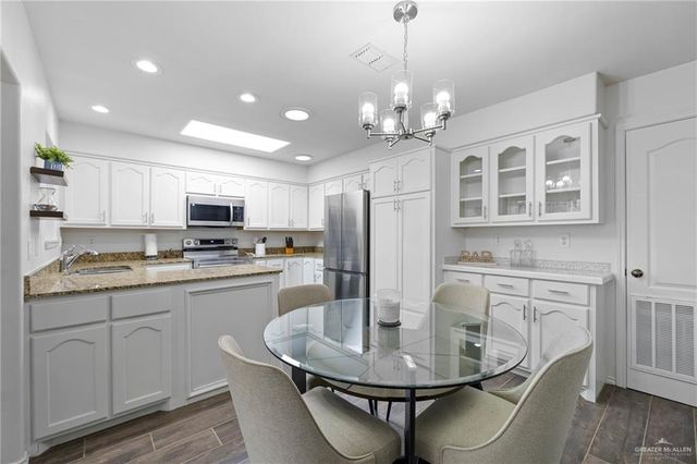 708 Lake View Drive, Mission, TX 78572