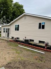 29301 Rockcastle Street, Farmington Hills, MI 48336
