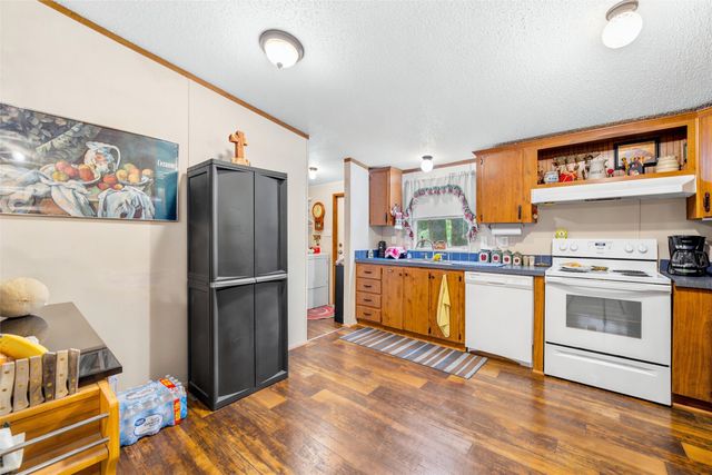 154 HCR 1217, Blum, TX 76627