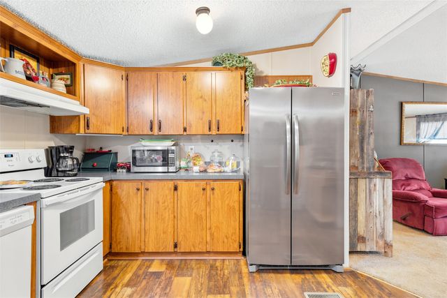 154 HCR 1217, Blum, TX 76627