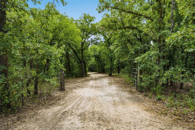 154 HCR 1217, Blum, TX 76627