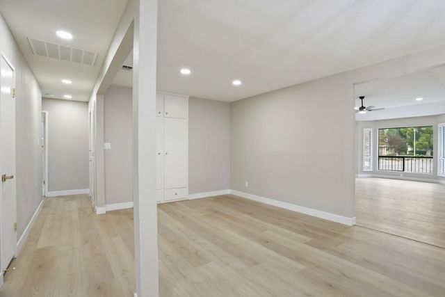 8628 Fallbrook Way, Sacramento, CA 95826