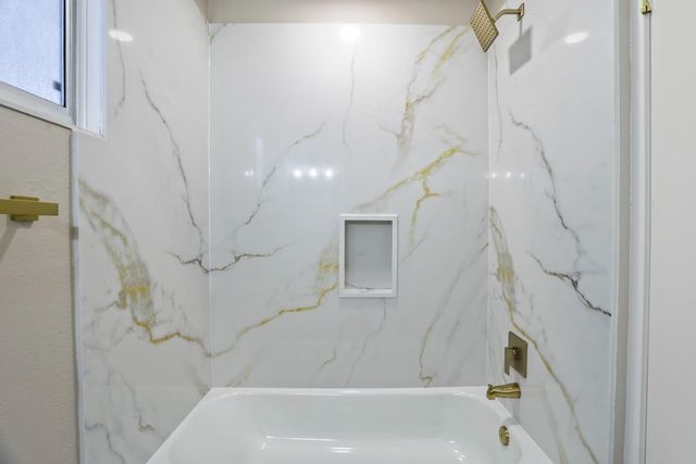 8628 Fallbrook Way, Sacramento, CA 95826