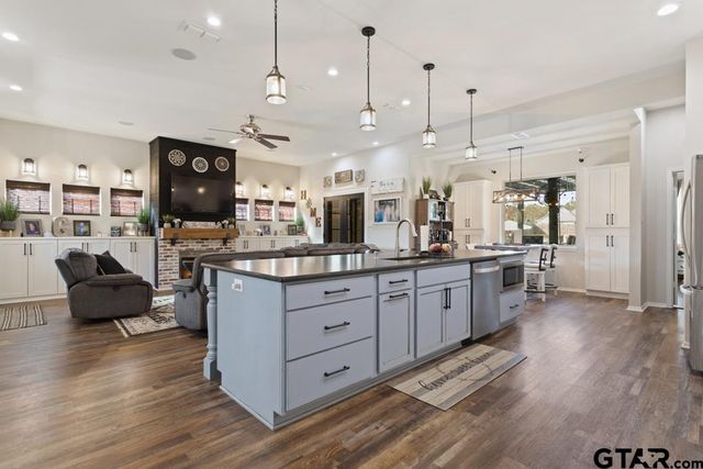 113 Spring Valley Run, Bullard, TX 75757