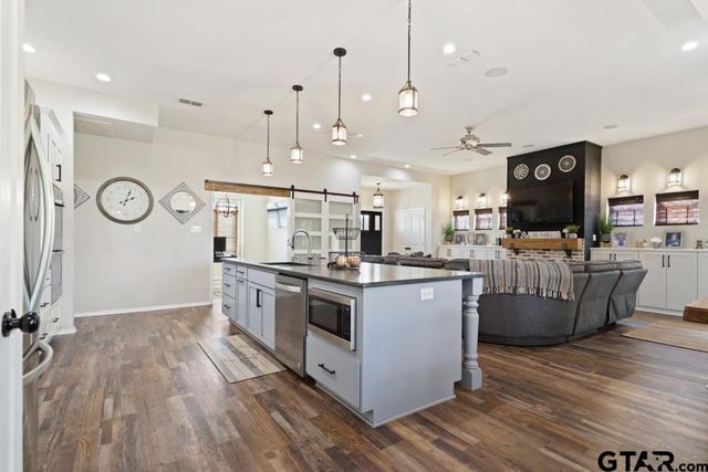 113 Spring Valley Run, Bullard, TX 75757