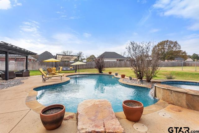 113 Spring Valley Run, Bullard, TX 75757