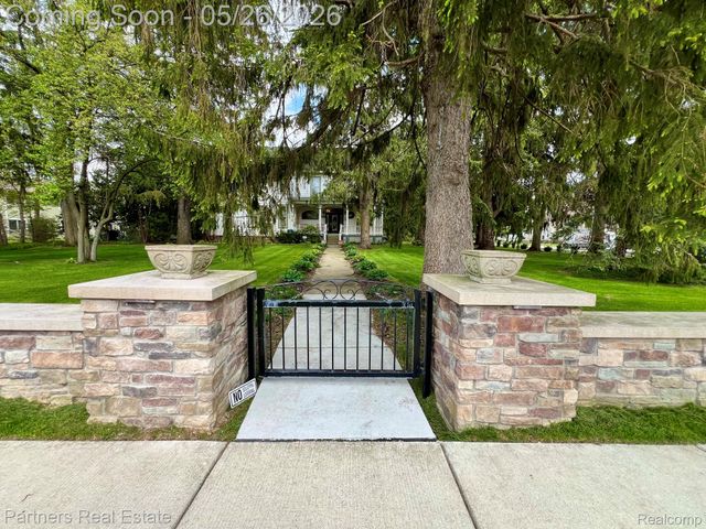 504 N 2nd Street, Brighton, MI 48116