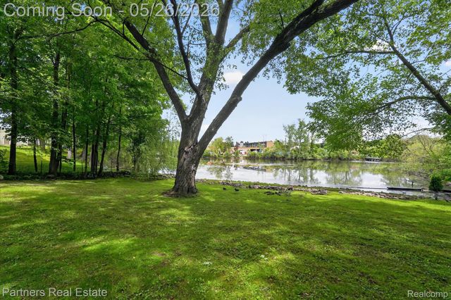 504 N 2nd Street, Brighton, MI 48116