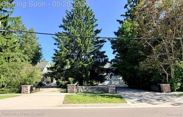 504 N 2nd Street, Brighton, MI 48116