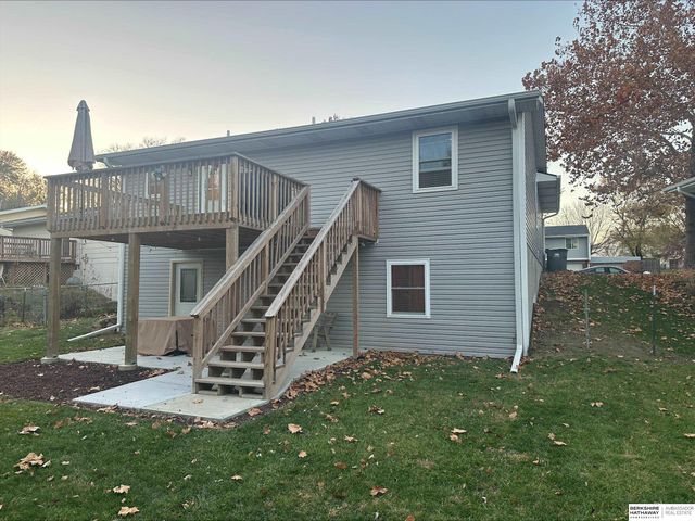 2332 NW 50th Street, Lincoln, NE 68524