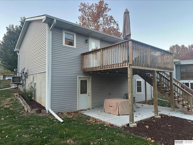 2332 NW 50th Street, Lincoln, NE 68524