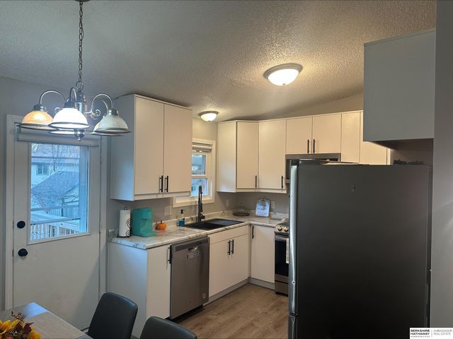 2332 NW 50th Street, Lincoln, NE 68524