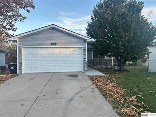 2332 NW 50th Street, Lincoln, NE 68524