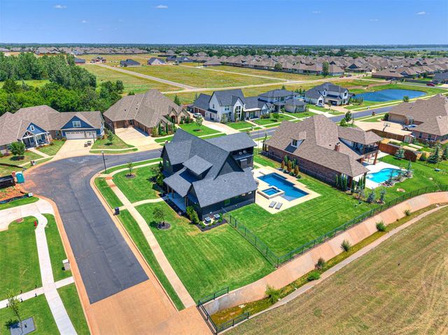 10916 NW 26th Street, Yukon, OK 73099