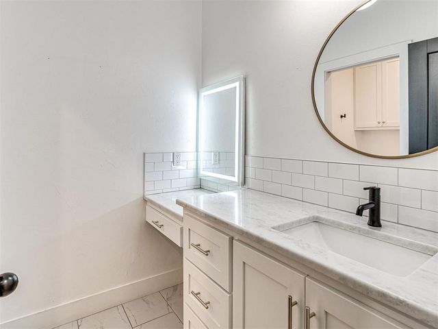10916 NW 26th Street, Yukon, OK 73099
