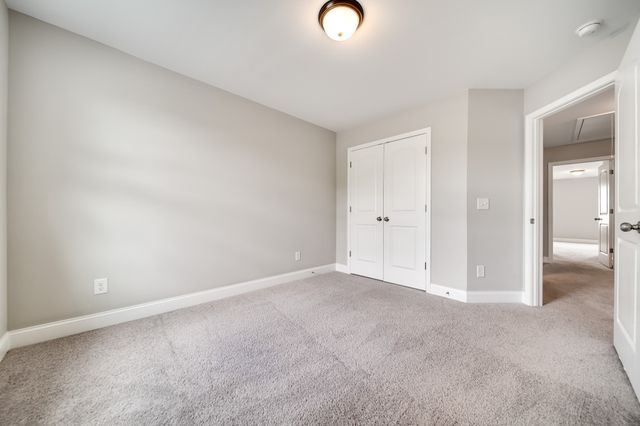 391 Carriage House Ln, Hendersonville, TN 37075