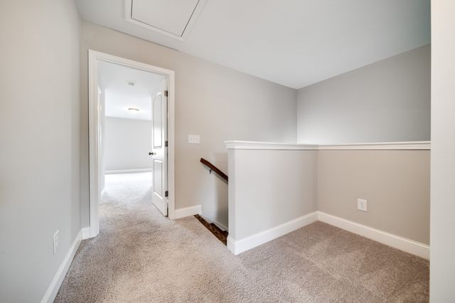 391 Carriage House Ln, Hendersonville, TN 37075
