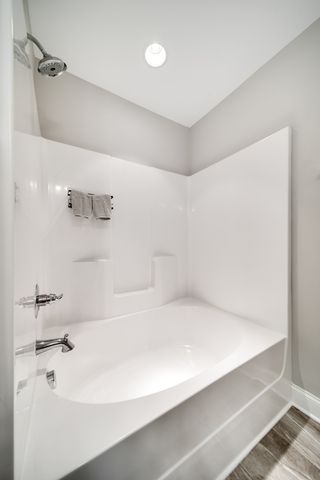 391 Carriage House Ln, Hendersonville, TN 37075