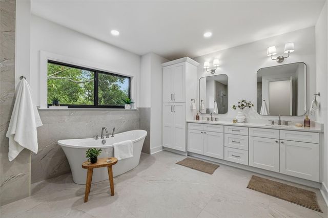 3010 S ESPERANZA AVENUE, Tampa, FL 33629