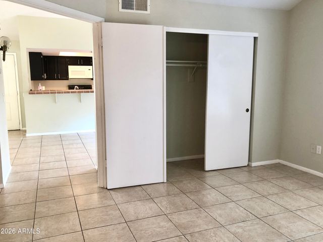 9225 N 59TH Avenue 214, Glendale, AZ 85302