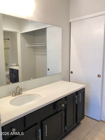 9225 N 59TH Avenue 214, Glendale, AZ 85302