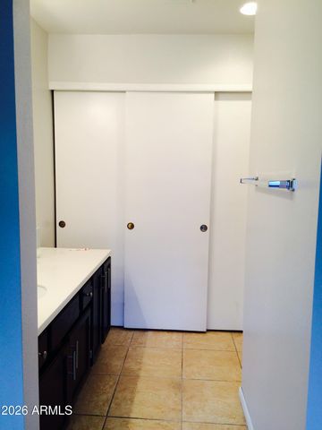 9225 N 59TH Avenue 214, Glendale, AZ 85302