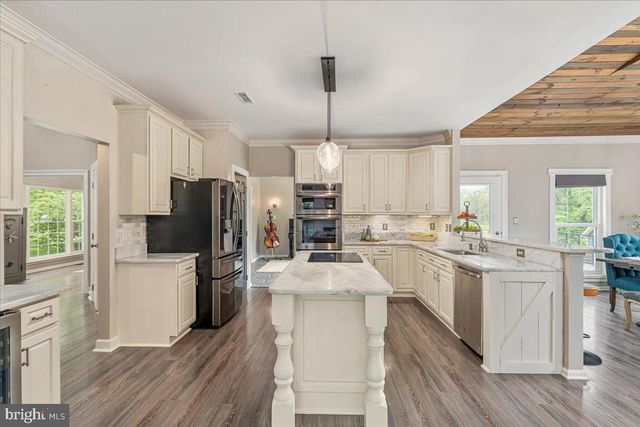 37440 WHITACRE LN, Purcellville, VA 20132