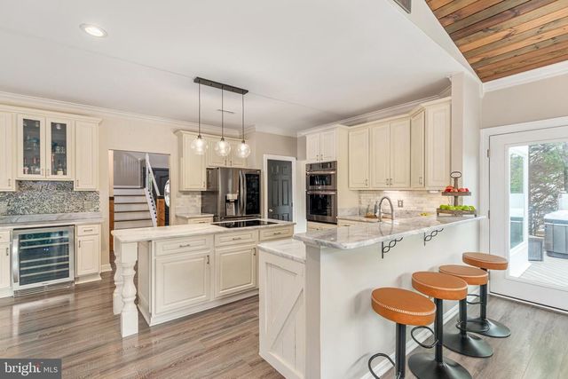 37440 WHITACRE LN, Purcellville, VA 20132