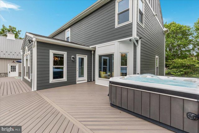 37440 WHITACRE LN, Purcellville, VA 20132