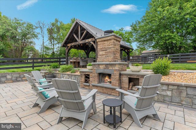 37440 WHITACRE LN, Purcellville, VA 20132
