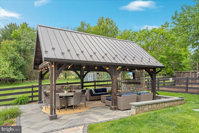 37440 WHITACRE LN, Purcellville, VA 20132