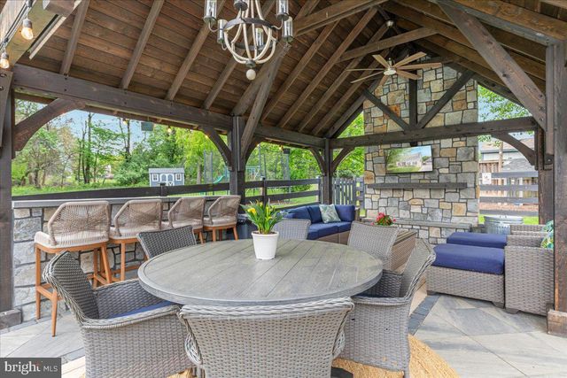 37440 WHITACRE LN, Purcellville, VA 20132