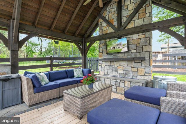 37440 WHITACRE LN, Purcellville, VA 20132