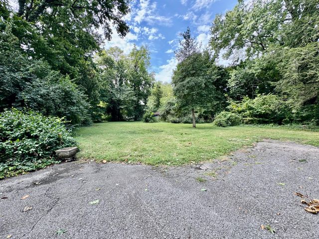 454 W Lexington Avenue, Danville, KY 40422