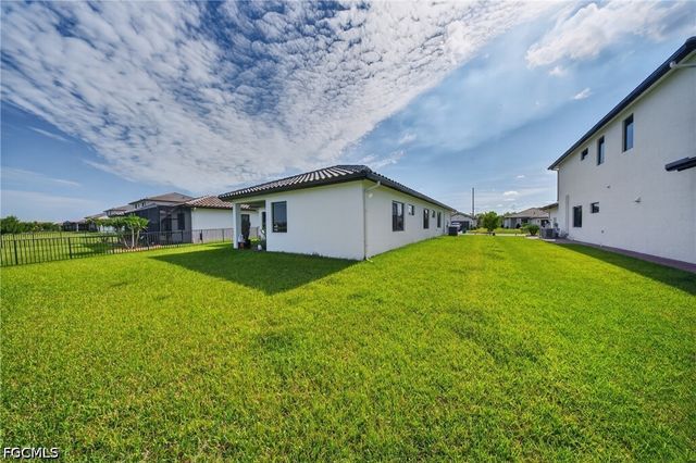 5043 Ofanto LN, Ave Maria, FL 34142