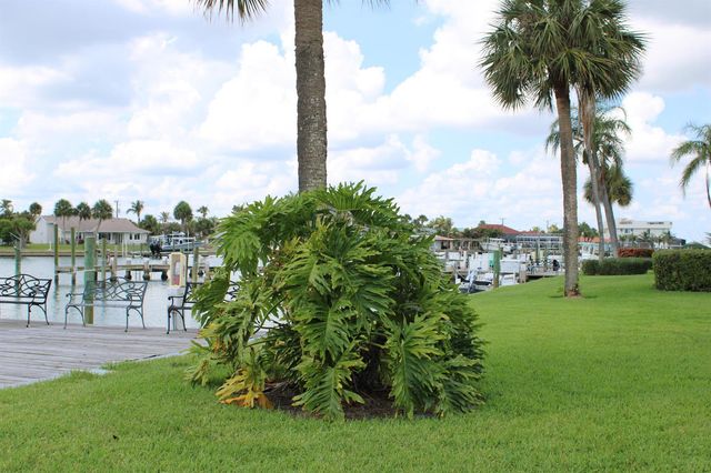 1181 Carlton Court 106, Fort Pierce, FL 34949
