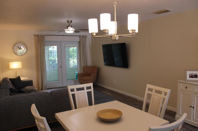 1181 Carlton Court 106, Fort Pierce, FL 34949