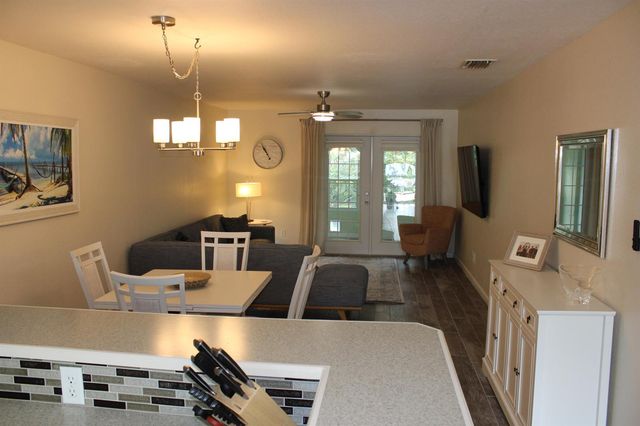 1181 Carlton Court 106, Fort Pierce, FL 34949