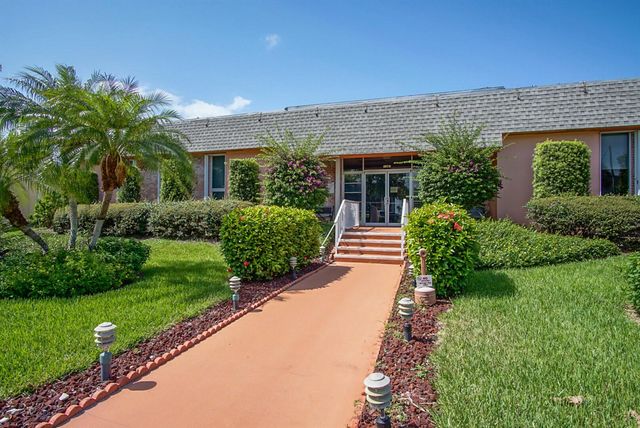 1181 Carlton Court 106, Fort Pierce, FL 34949