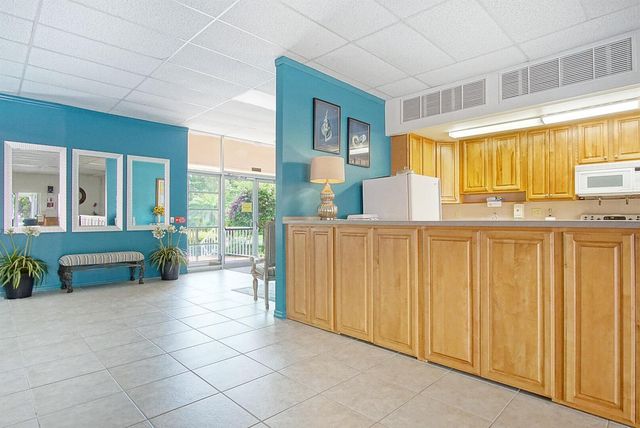 1181 Carlton Court 106, Fort Pierce, FL 34949