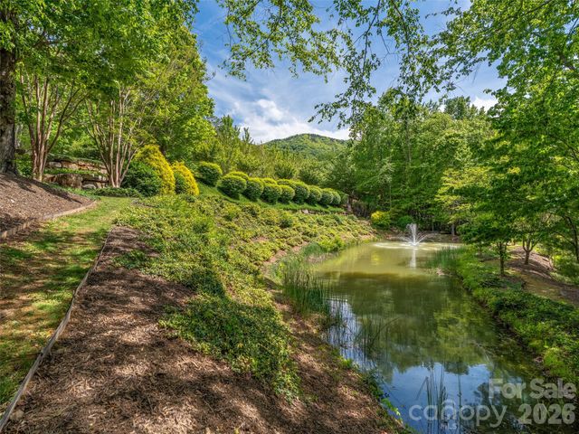 11 Crockett Ridge Road, Black Mountain, NC 28711