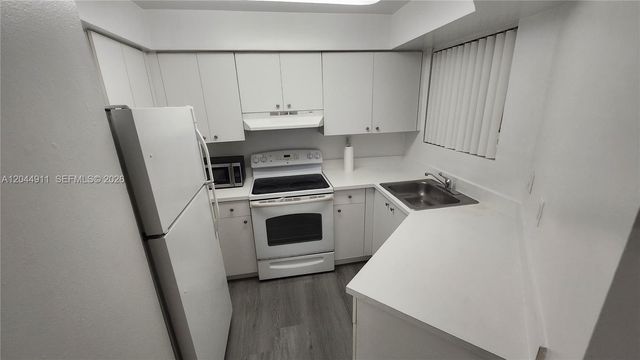 8205 SW 152nd Avenue F105, Miami, FL 33193