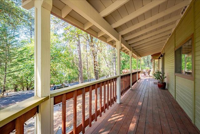 6251 Baywood Ct, Foresthill, CA 95631