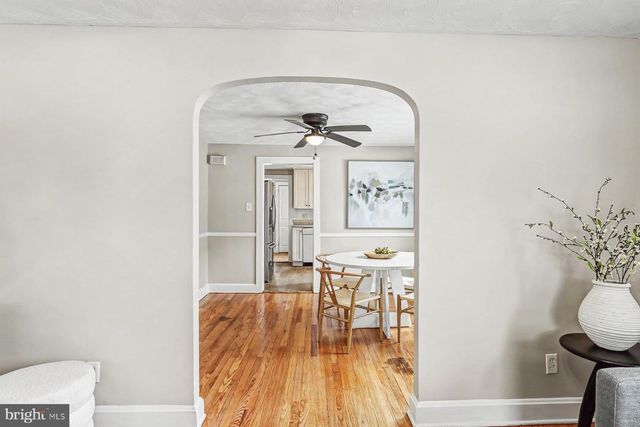 7 S GEORGE ST, Mechanicsburg, PA 17055