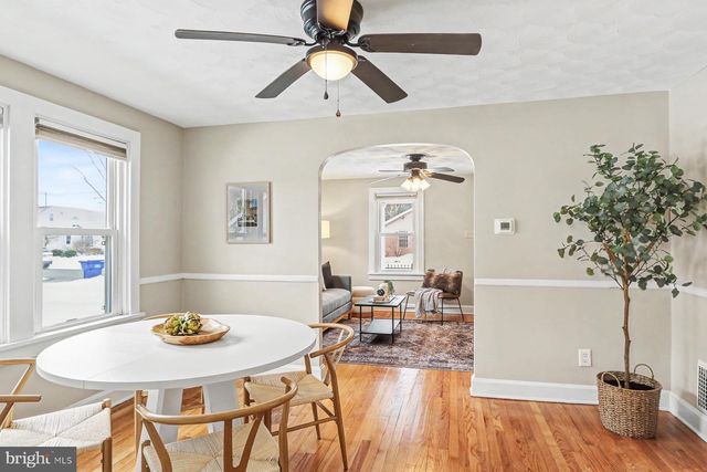 7 S GEORGE ST, Mechanicsburg, PA 17055