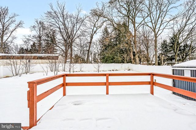 7 S GEORGE ST, Mechanicsburg, PA 17055