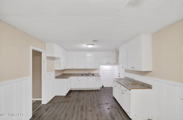 2815 Tara Road, Jackson, MS 39212