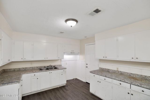 2815 Tara Road, Jackson, MS 39212