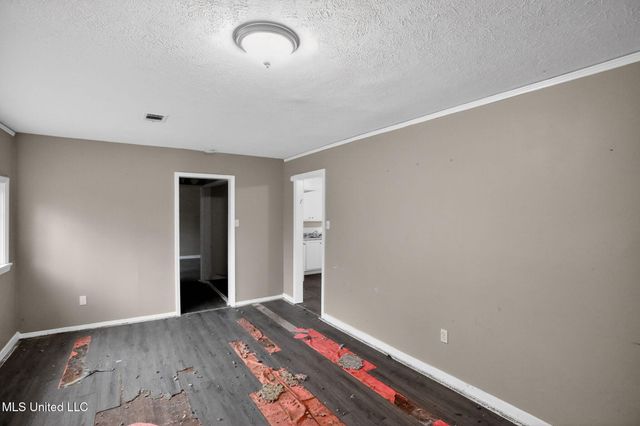 2815 Tara Road, Jackson, MS 39212